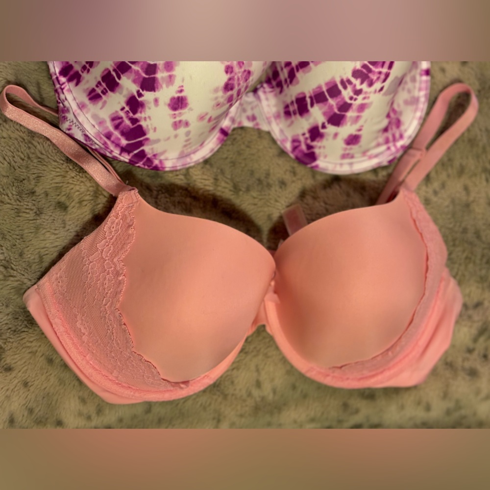 Three Victoria’s Secret 36D bras NWOT. Two are perfect coverage and a Demi. - Picture 4 of 11